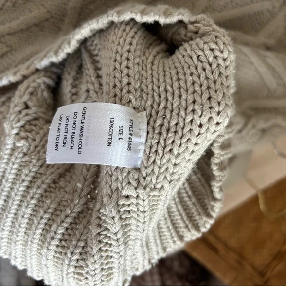 Neuflora Cozy Knit Sweater - Picture 4 of 5